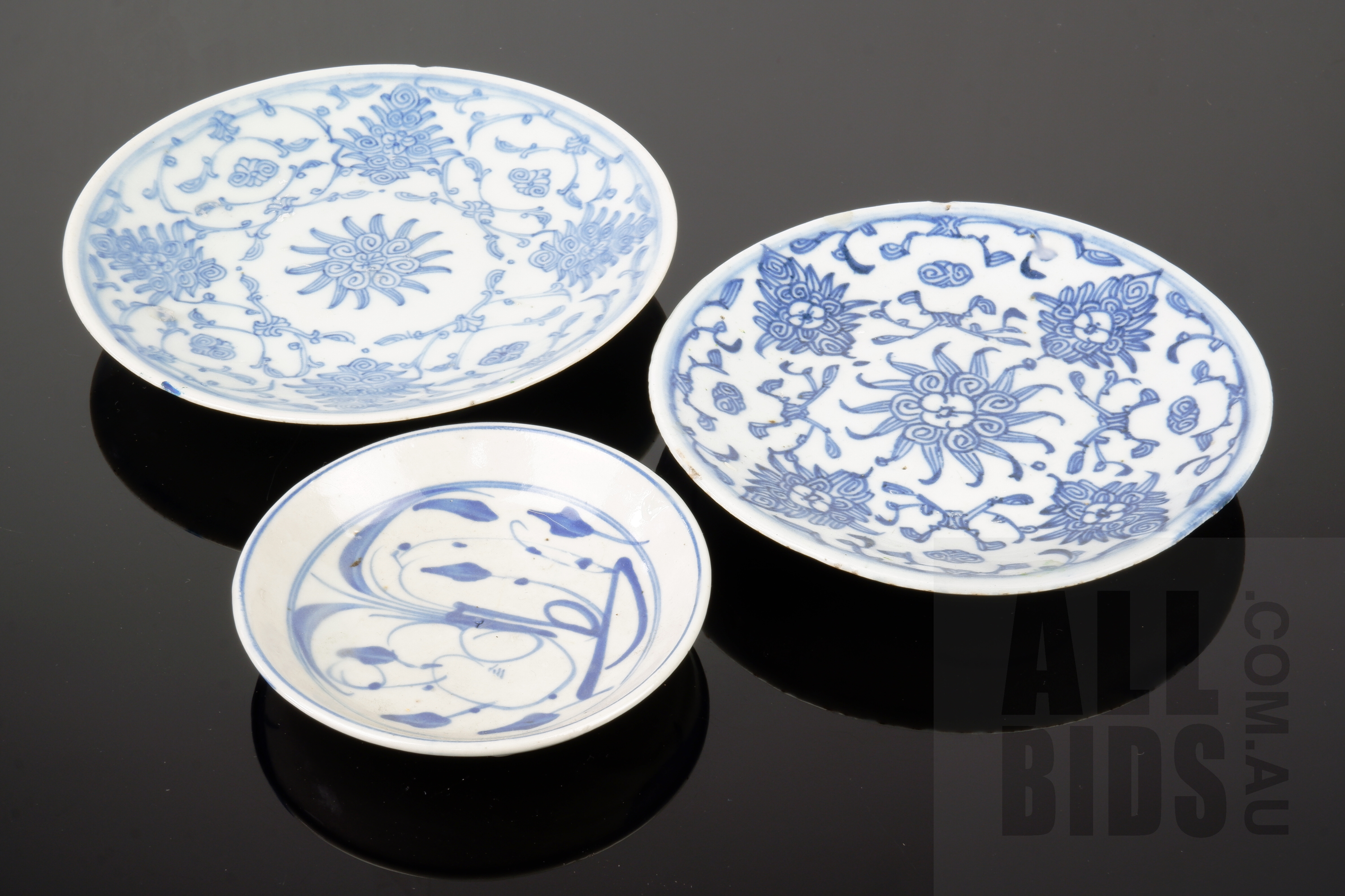 'Pair of Chinese Qing Blue and White Dishes, Two with Seal Marks (Minyao), Plus a Small Saucer Dish (Unmarked), Faults'