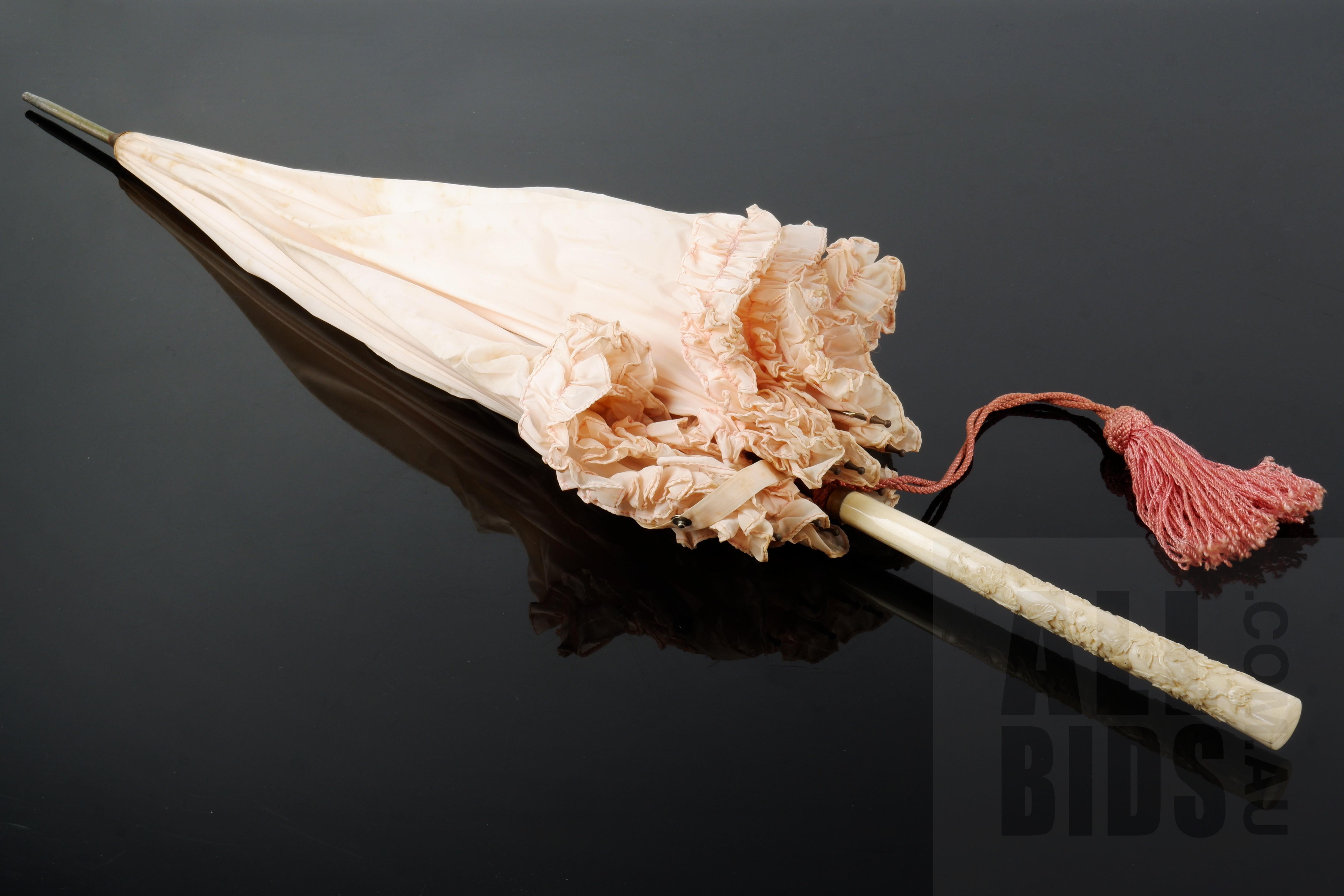'Antique Parasol with Signed Japanese Carved Ivory Handle Circa 1900, the Later Replaced Fabric Lining with Some Stains'