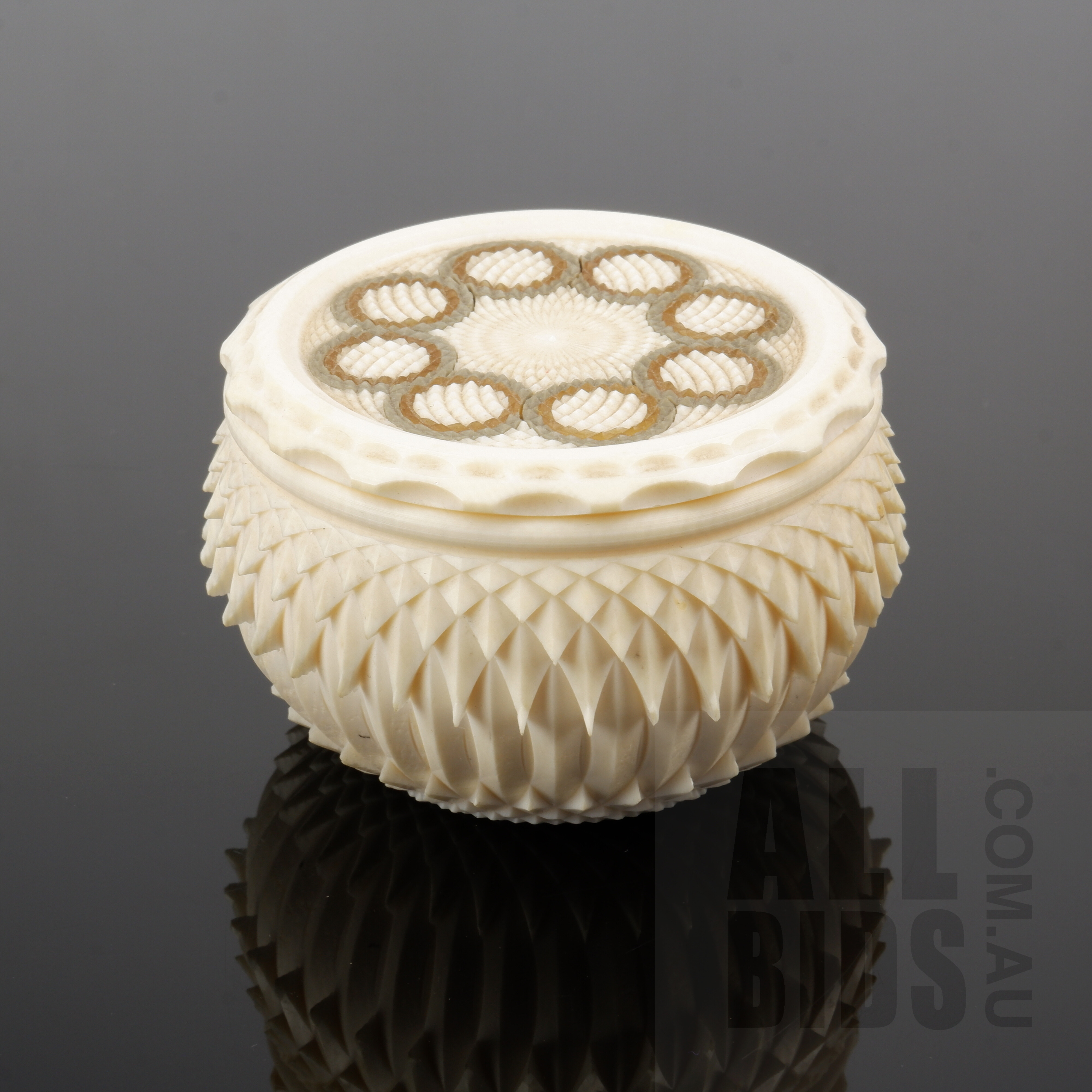 'Small Turned Ivory Trinket Box with Inlaid Circles'