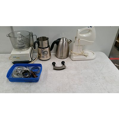 Bulk Lot Of Assorted Kitchenware And Utensils
