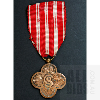 WWI Czechoslovak War Cross Medal with Linden Leaves and Star