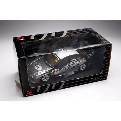 Gibson Motorsport 1:18 Diecast V8 Supercars AU Falcon #00 Crompton/Lowndes in Display Box