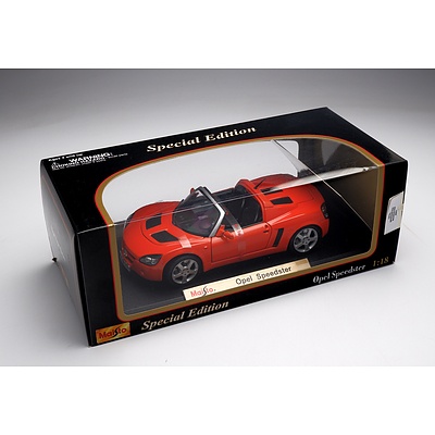 Maisto Special Edition 1:18 Diecast Opel Speedster in Display Box