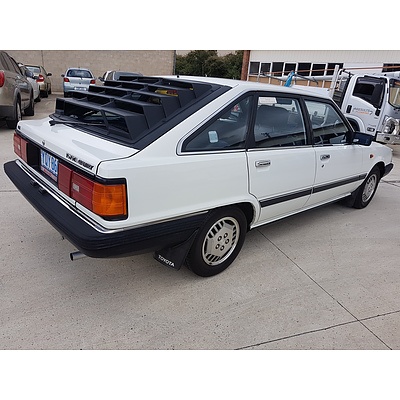 8/1986 Toyota Camry GLi SV11 5d Hatchback White 2.0L