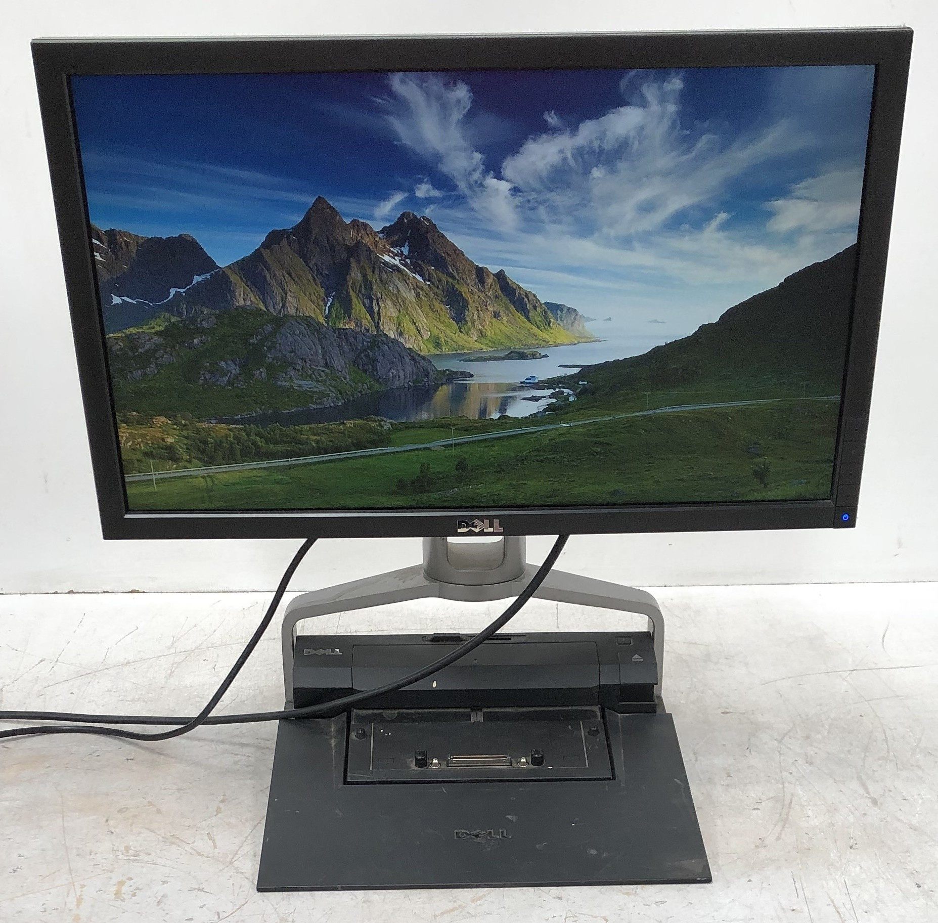 Dell u2211ht не включается