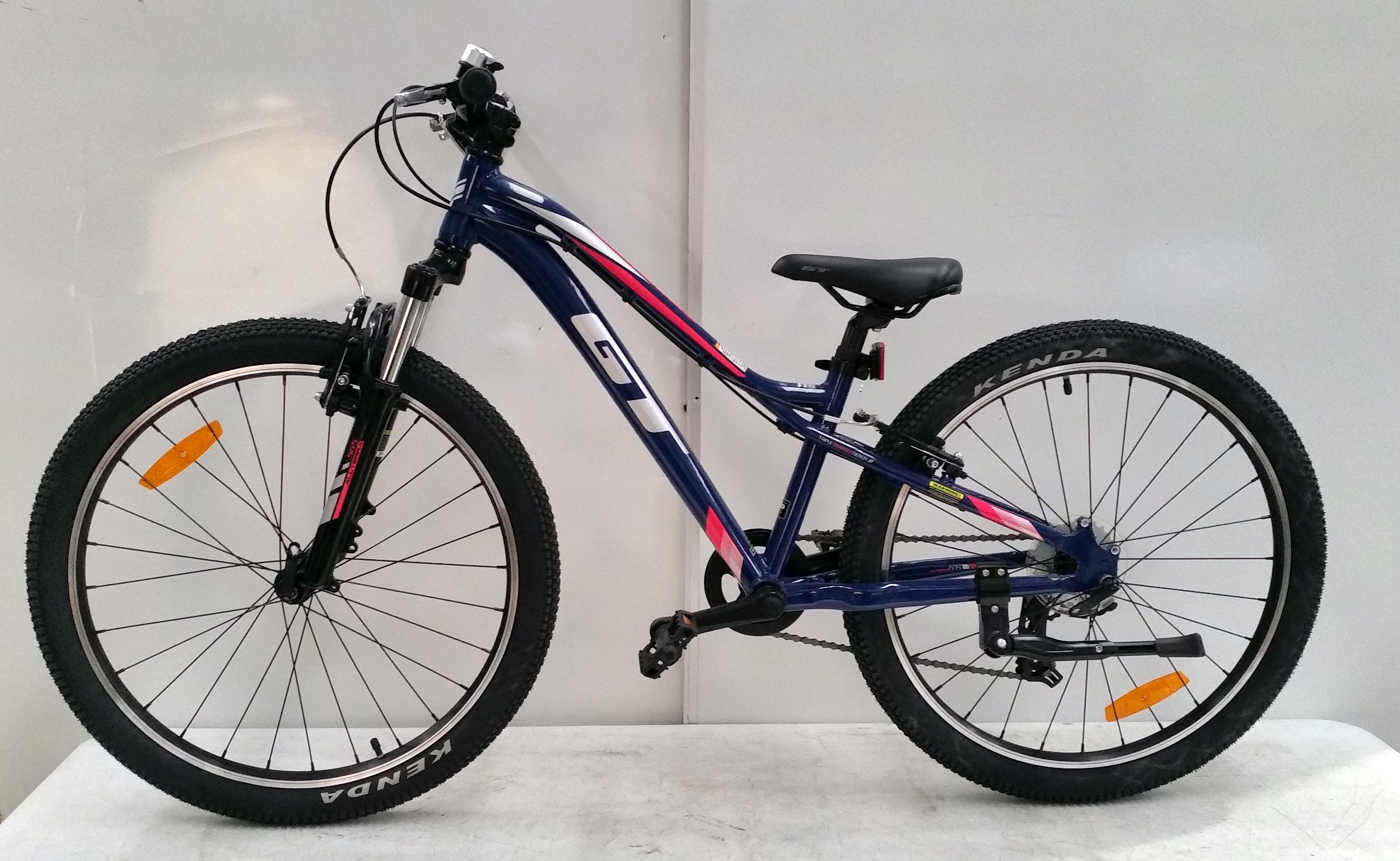 gt stomper mountain bike