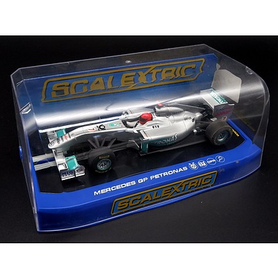 Scalextric, 2011 Mercedes GP Petronas Schumacher No 7, 1:32 Scale Model