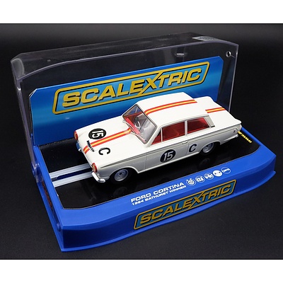 Scalextric, 1964 Ford Cortina, Bathurst Winner, 1:32 Scale Model 
