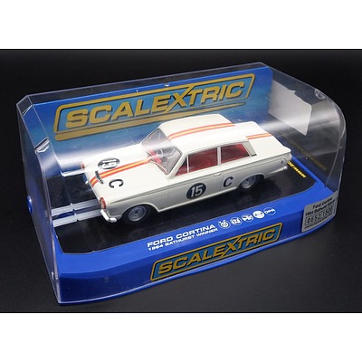 Scalextric, 1964 Ford Cortina, Bathurst Winner, 1:32 Scale Model 