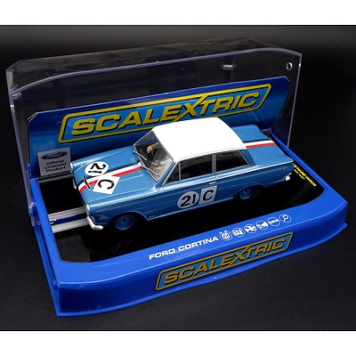 Scalextric, 1964 Ford Cortina GT, Bathurst, Ian and Leo Geoghegan, 1:32 Scale Model