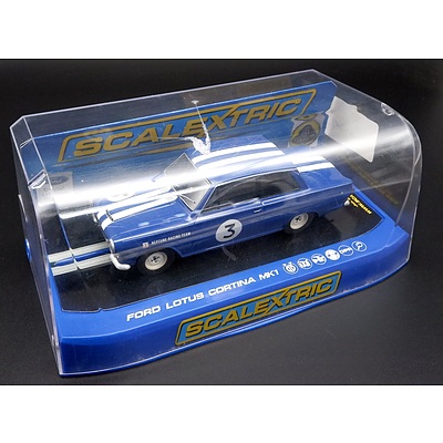 Scalextric, 1964 Ford Lotus Cortina, Neptune Racing Team, 1:32 Scale Model