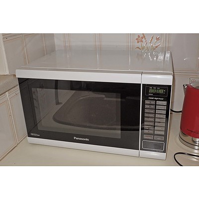 panasonic microwave nn st641w