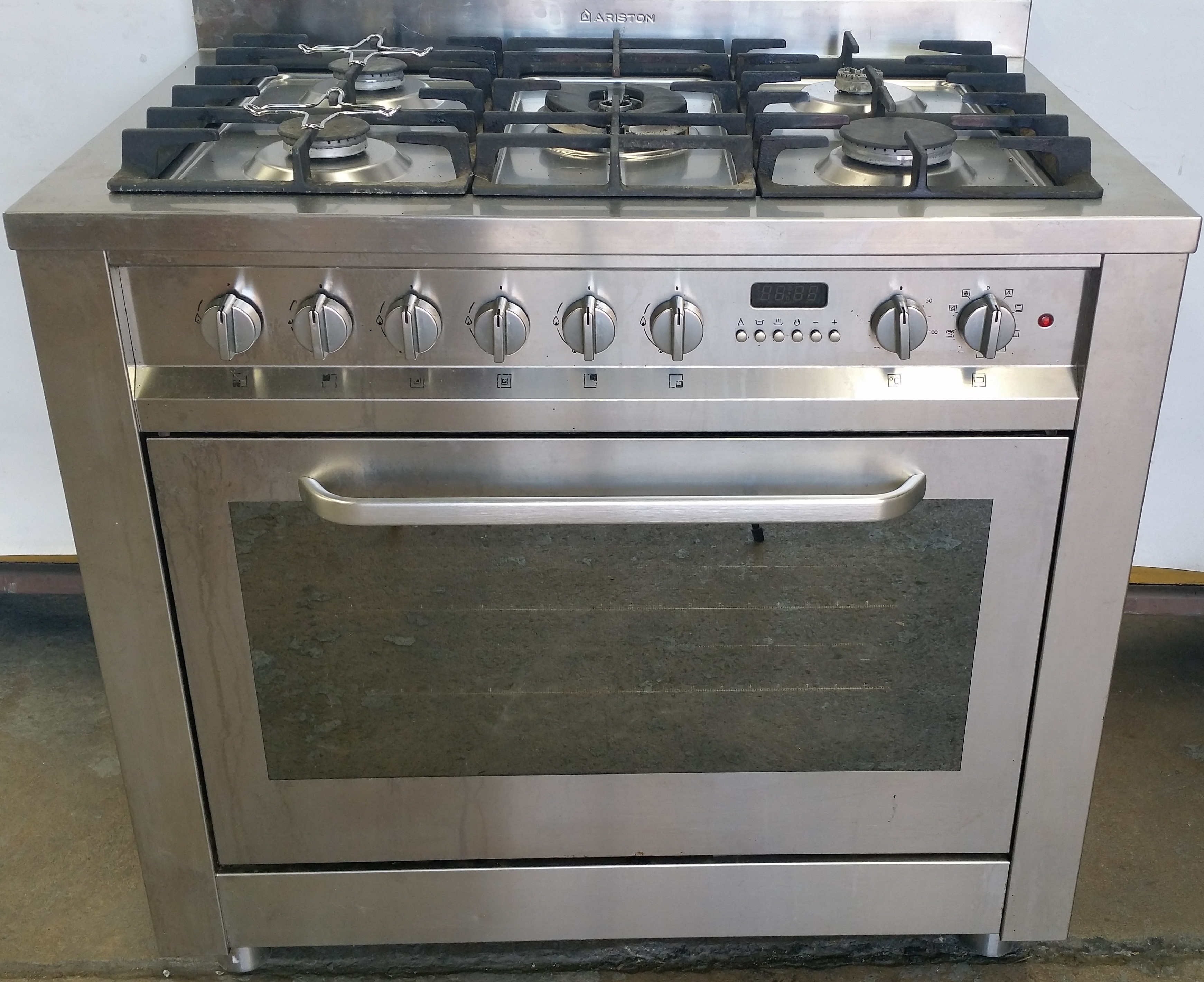 ariston 6 burner gas cooker