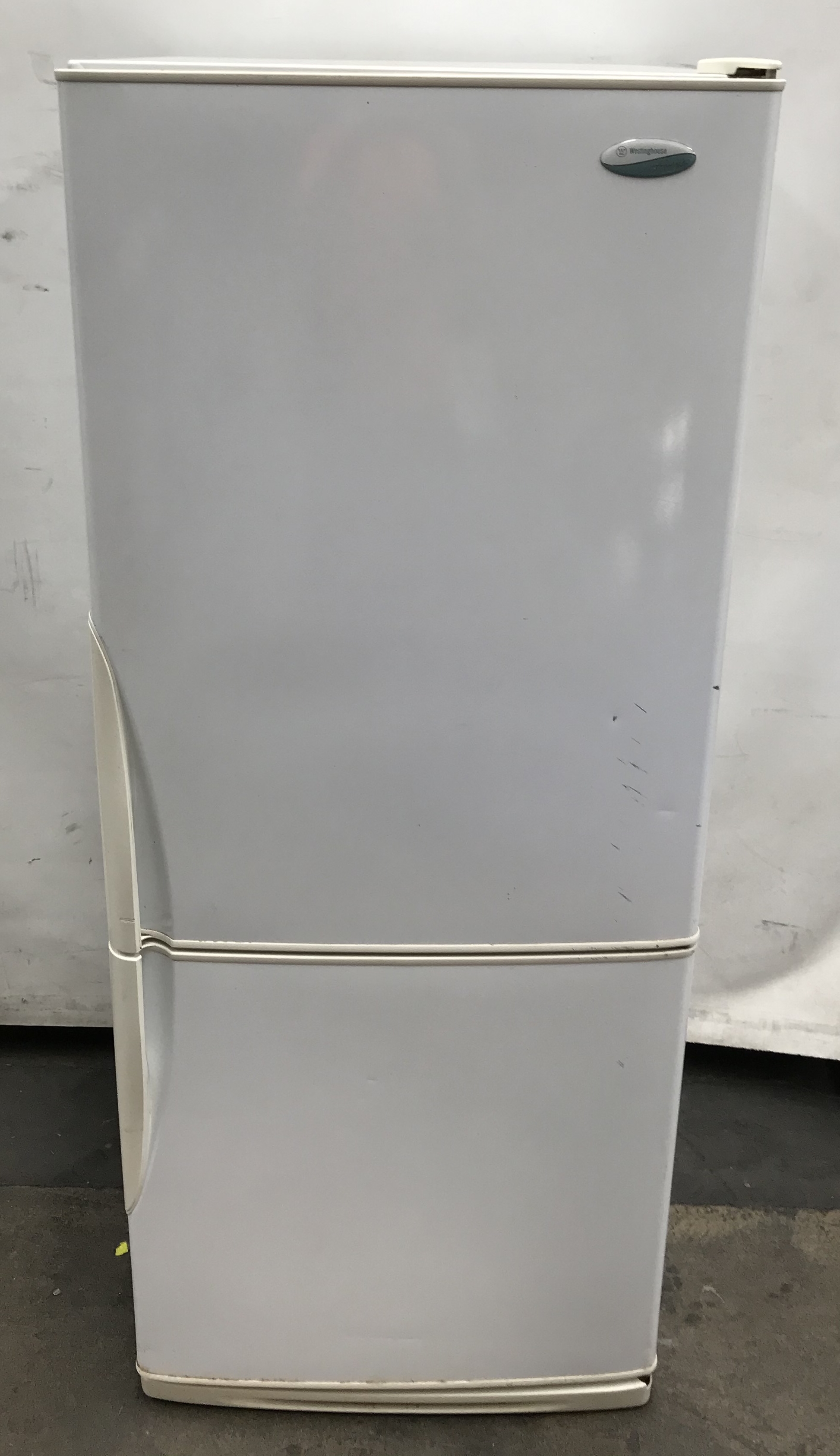 westinghouse freestyle fridge leaking water