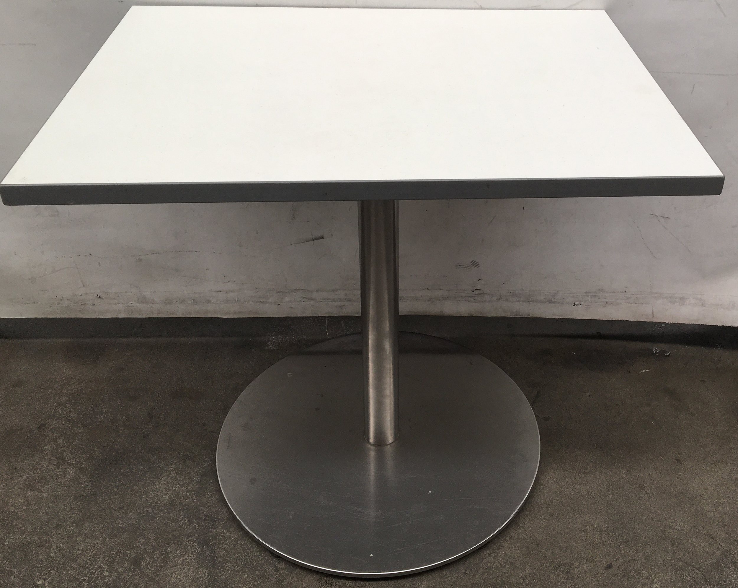 Small Cafe Outdoor Dining Tables - Lot 1202447 | ALLBIDS