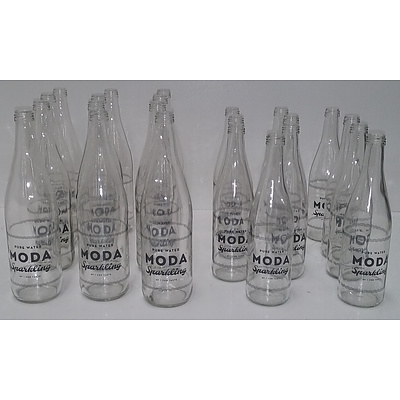 Quantity of Glass Moda Water Bottles