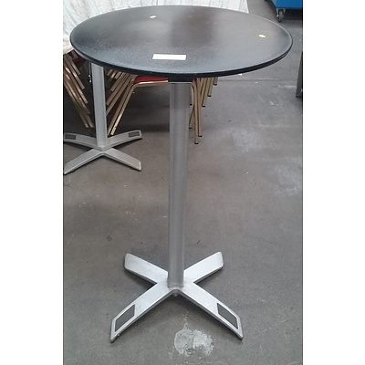 Circular Bar Tables tilt adjustable (3)
