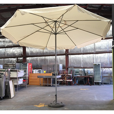 Outdoor Cafe Collapsible Umbrella