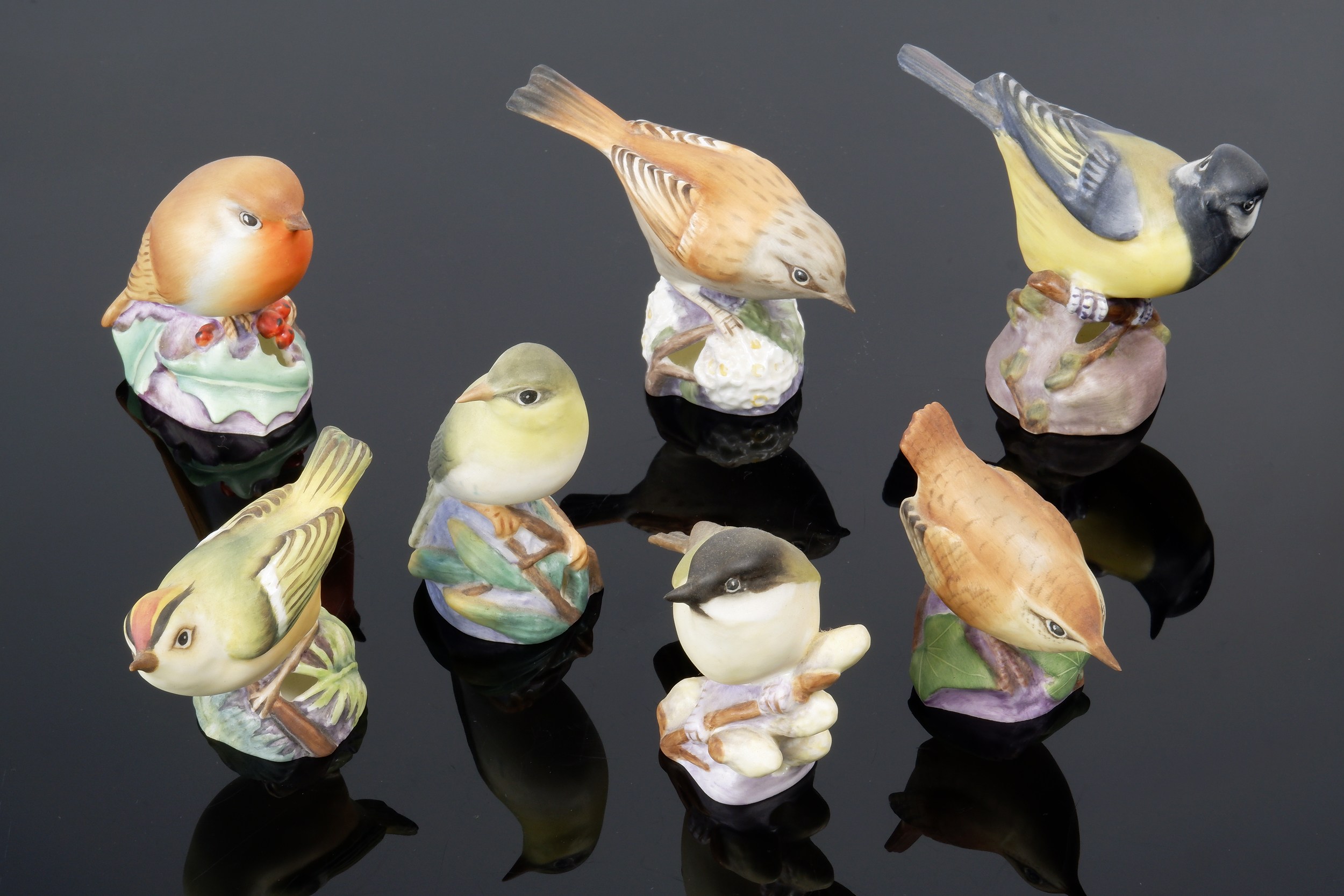 Seven Vintage Royal Worcester Bird - Lot 1224352 | ALLBIDS