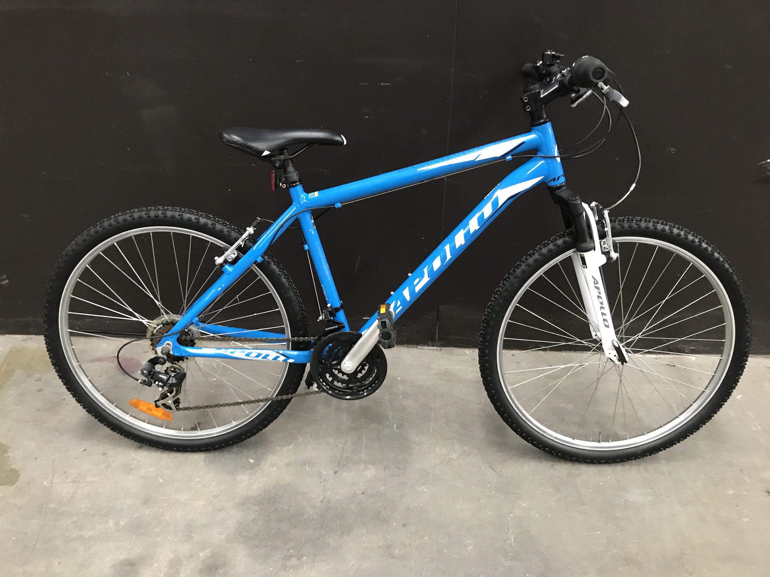 apollo altitude mountain bike