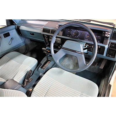 2/1986 Holden Berlina VL 4d Wagon White 3.0L