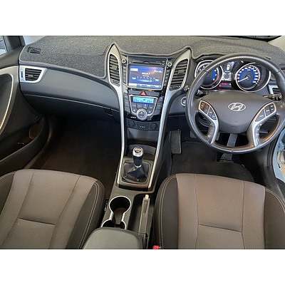 10/2013 Hyundai I30 Elite GD MY14 5d Hatchback Grey 1.8L