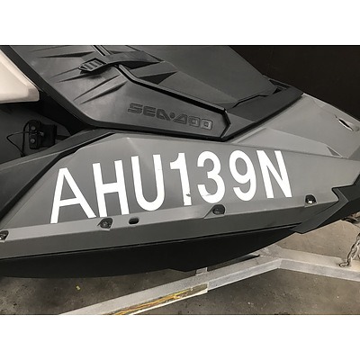 11/2014 Sea-doo Spark 3up 900 H.O. Jetski / PWC ( with only 15 hours on Engine )