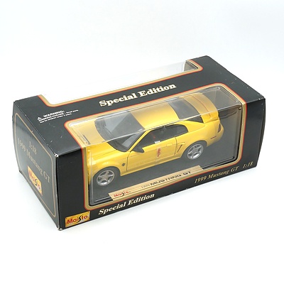 Boxed Maisto Special Edition 1:18 1999 Mustang GT