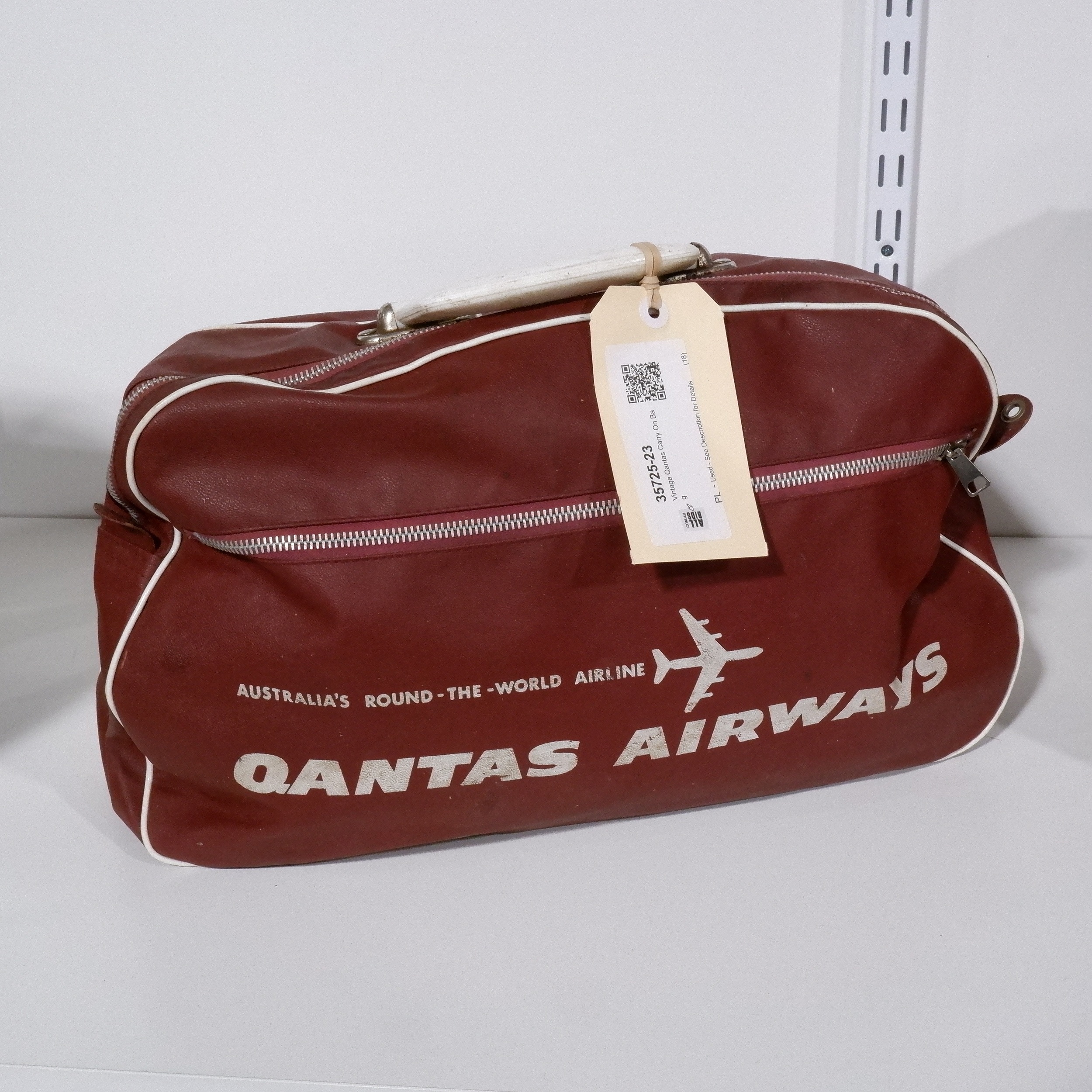 qantas cabin bag