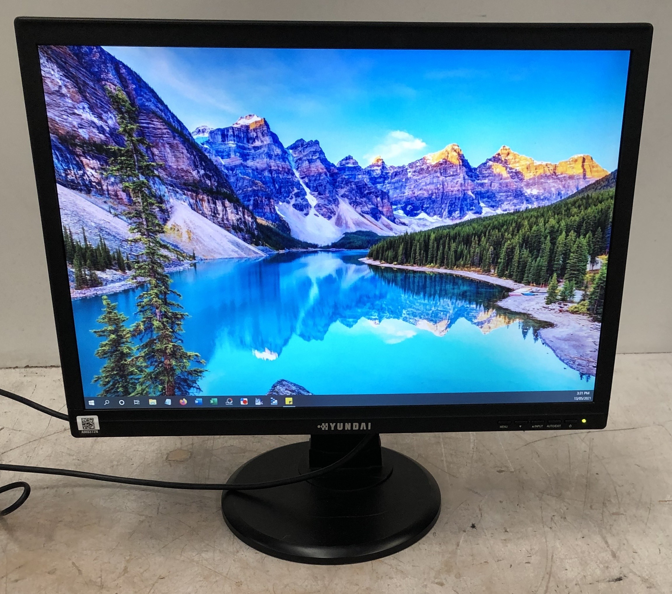 hyundai p224w monitor