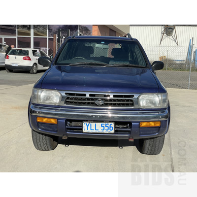3/1997 Nissan Pathfinder Ti (4x4)  4d Wagon Blue 3.3L