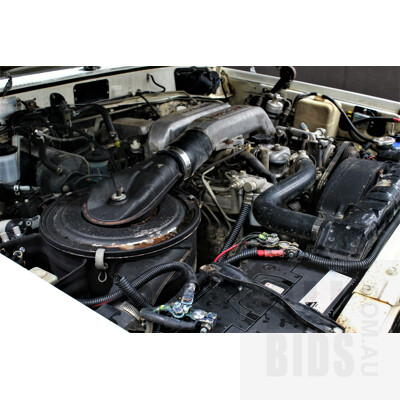 8/1986 Toyota Landcruiser HJ61 (4x4) Wagon White 4.0L - Factory Turbo Diesel