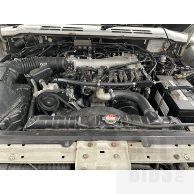 9/1999 Mitsubishi Pajero GLX Escape (4x4) NL 4d Wagon White 3.5L