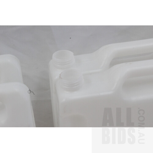4 Litre Poly Food Grade Fluid Transport Containers - Lot of Seven
