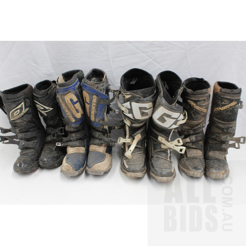 Motorcycle Riding Boots, Helmet and Accessories