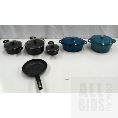 Marburg Cookware set, Classica 28cm Blue Round Cast Iron Dutch Oven And 28cm Blue Oval Cast Iron Dutch Oven - ORP More Than $700 Combined