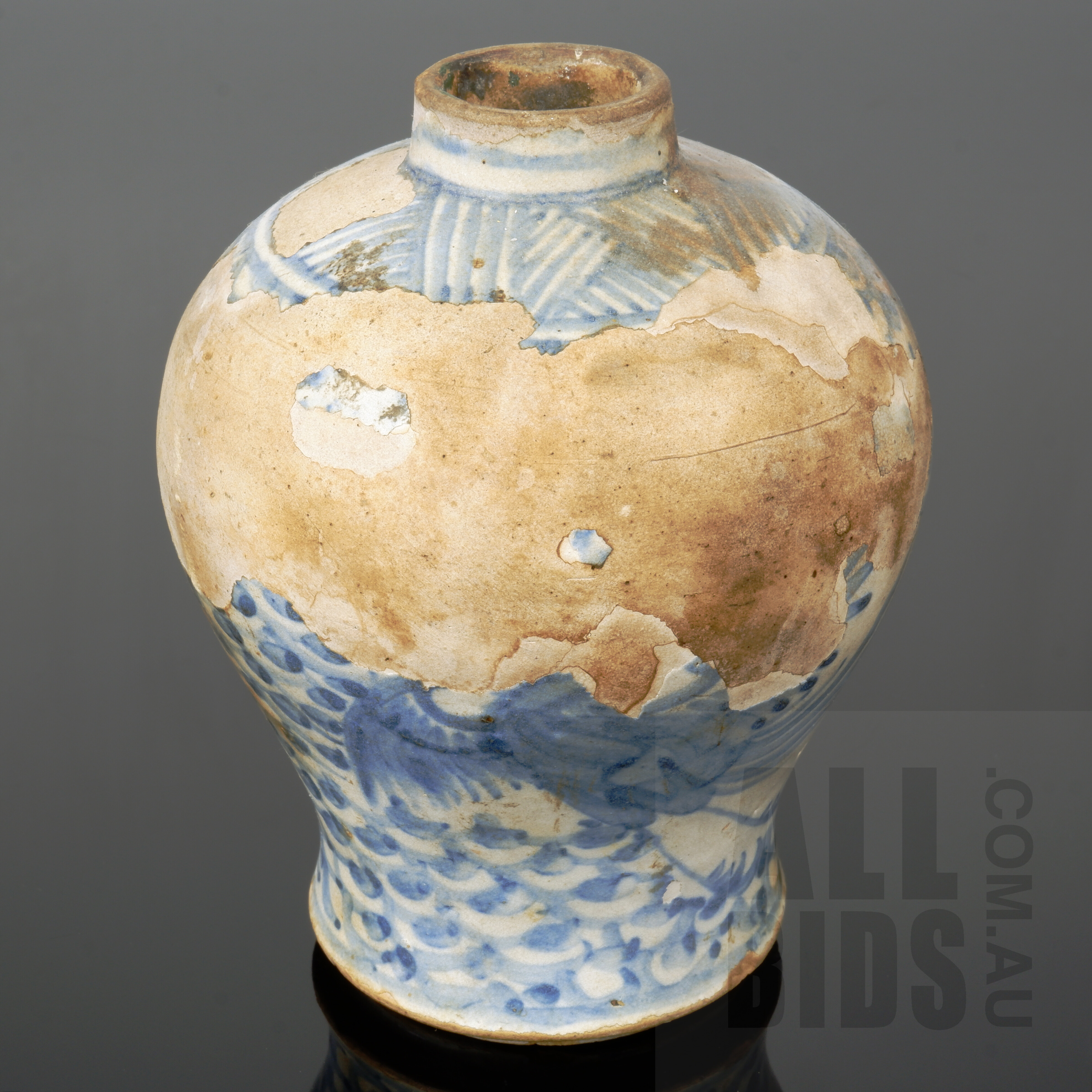'Chinese Late Ming Swatow Ware Blue and White Squat Meiping Vase Decorated with A Phoenix, Glaze Loss, 17th Century'