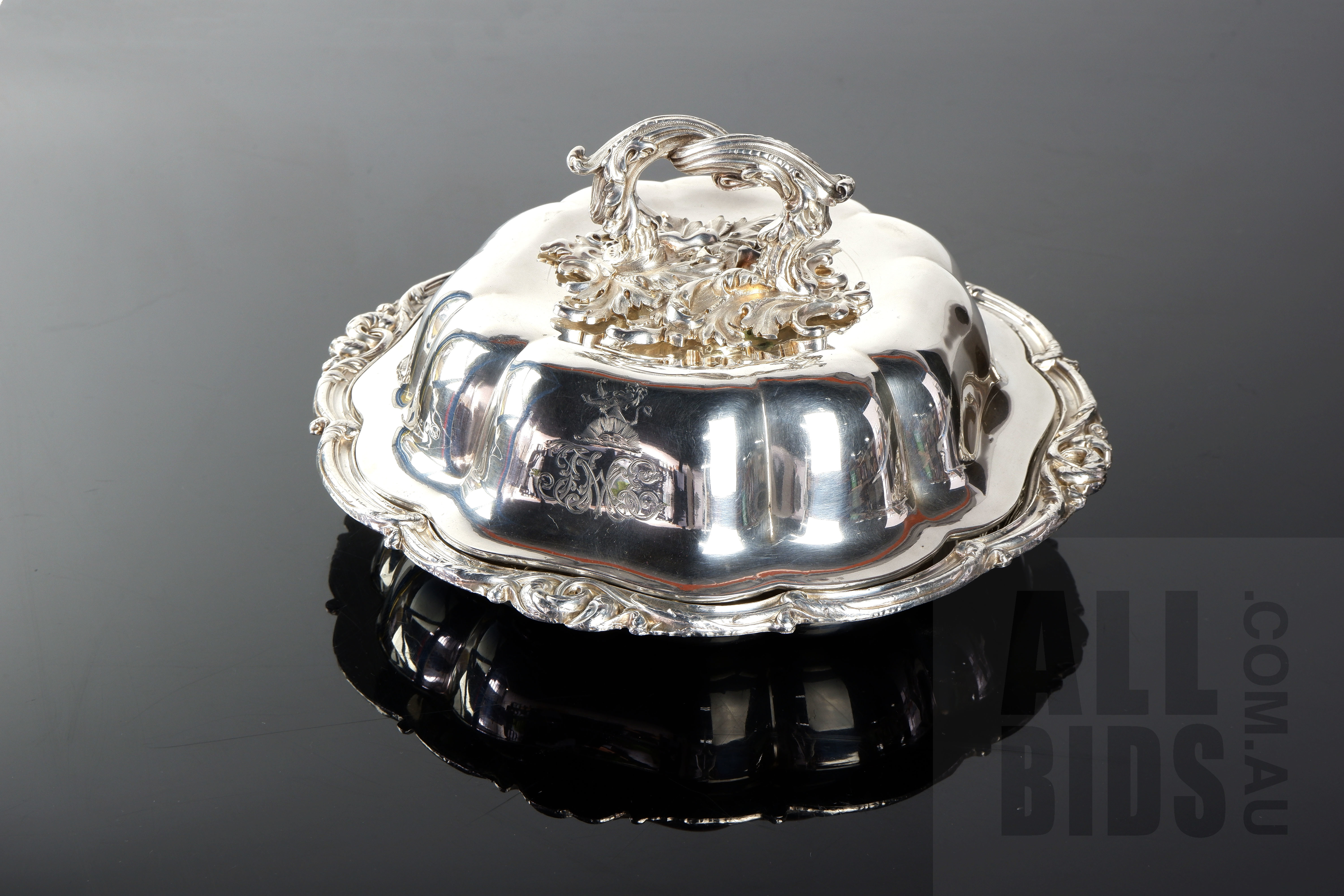 'Fine Regency Sheffield Plate and Sterling Silver Entree Dish, the Cover and Solid Cast Handle in Sterling by Eminent Silversmith Paul Storr, Early 19th Century'