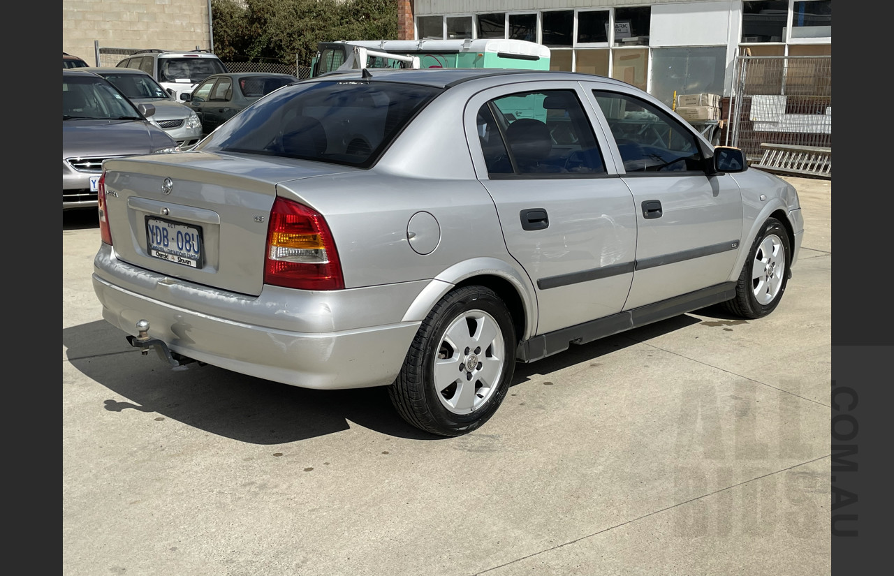 5/2003 Holden Astra CD TS 4d Sedan Silver Or Chrome 1.8L