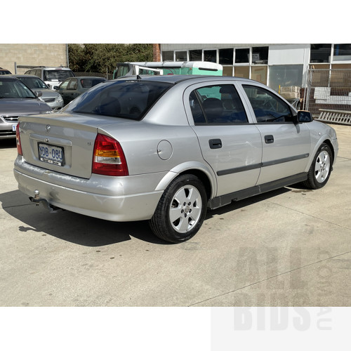 5/2003 Holden Astra CD TS 4d Sedan Silver Or Chrome 1.8L