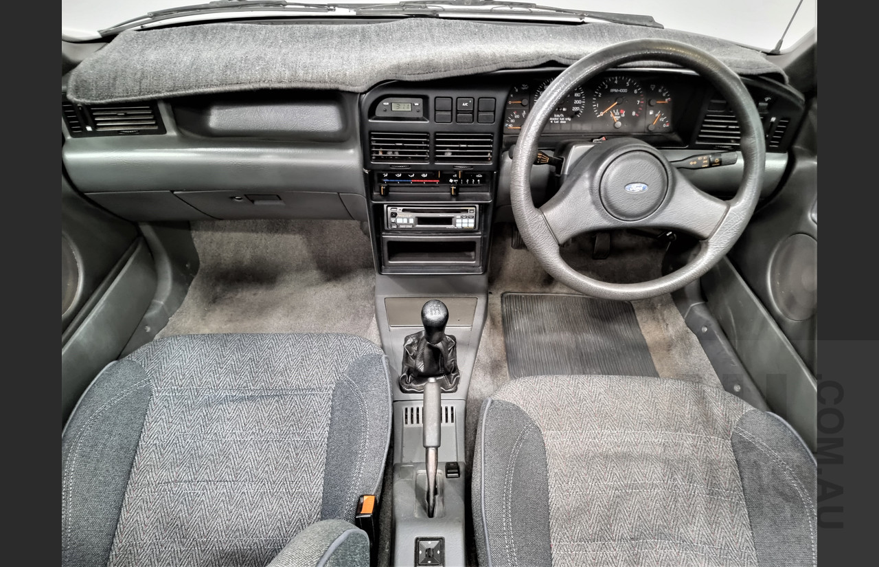 10/1990 Ford Capri Turbo 2d Convertible White 1.6L