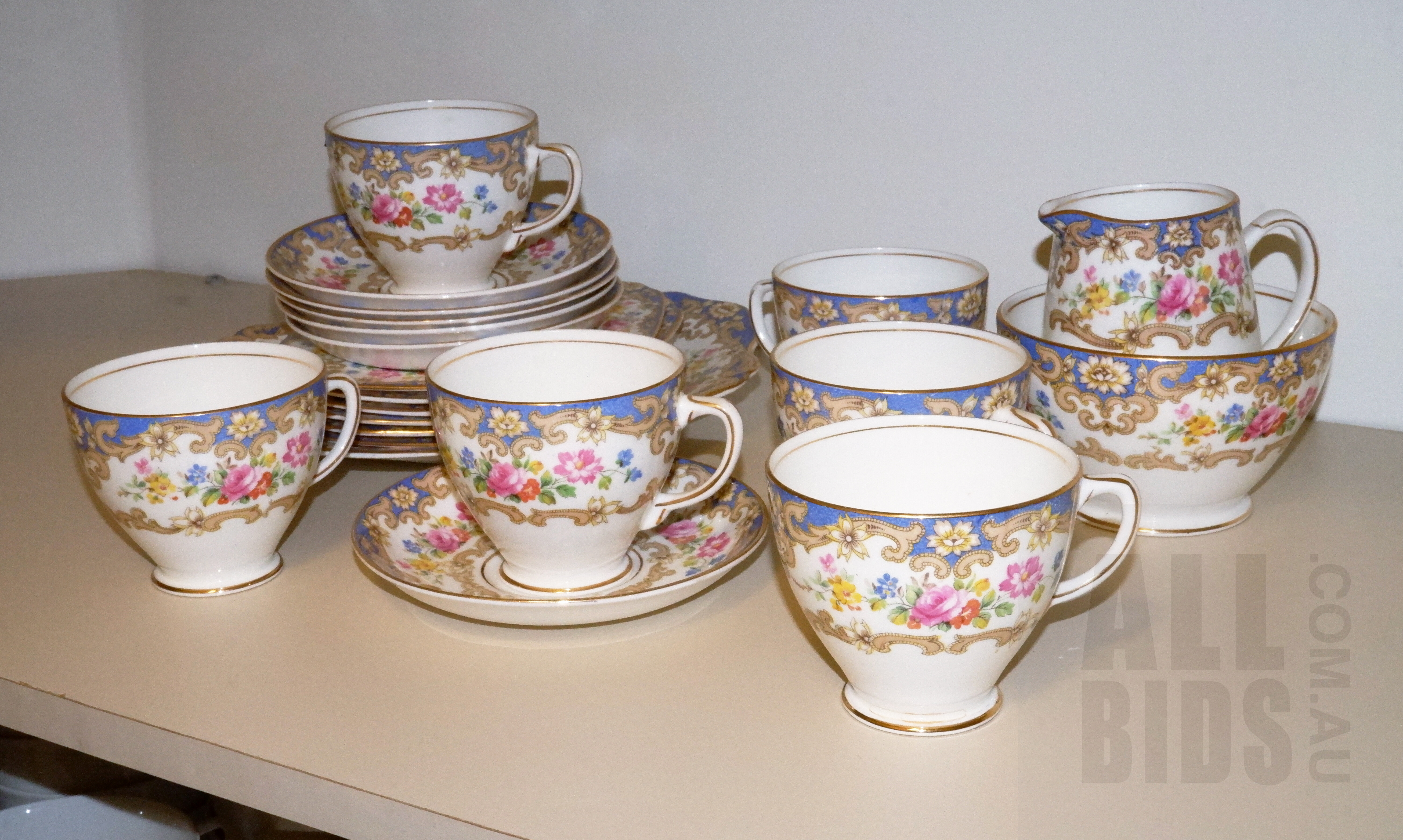 'Old Royal China Tea Service, 22 Pieces'