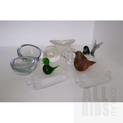 Pair of French Art Vannes Dog Knife Rests, Frosted Glass Hat Ashtray, Amarant Glass Bird, Wedgwood Glass Mushroom and More