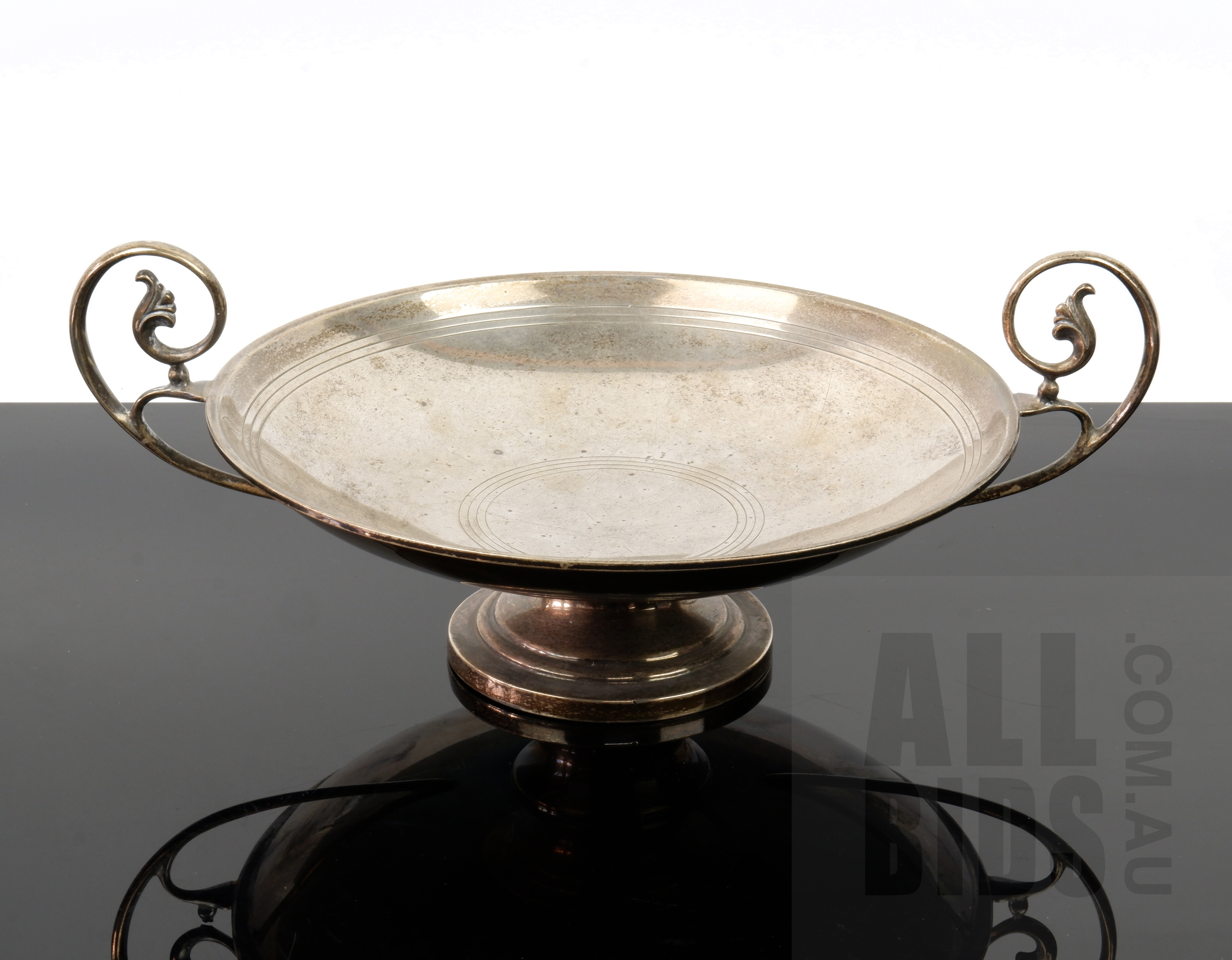 'Sterling Silver Tazza, W Drummond & Co, London, 1934, 353g'