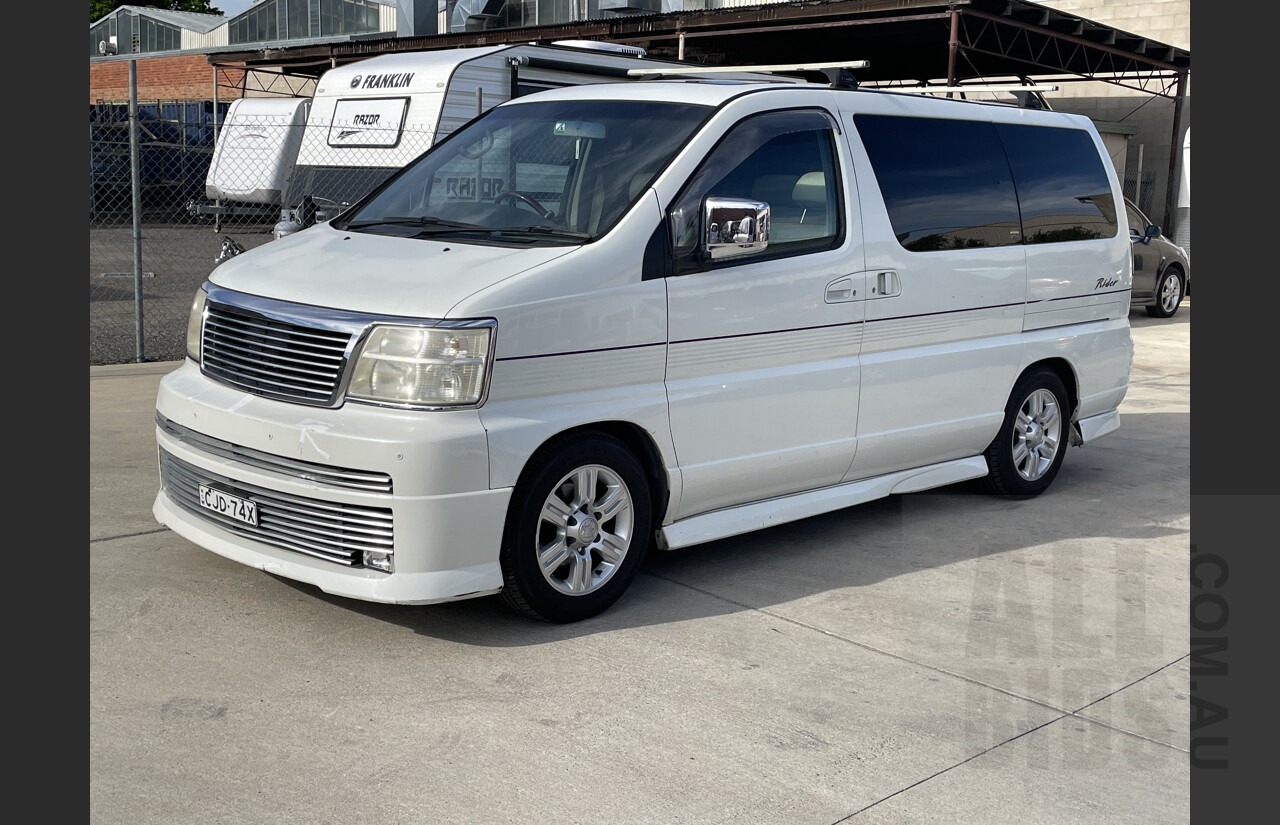 nissan elgrand 2001