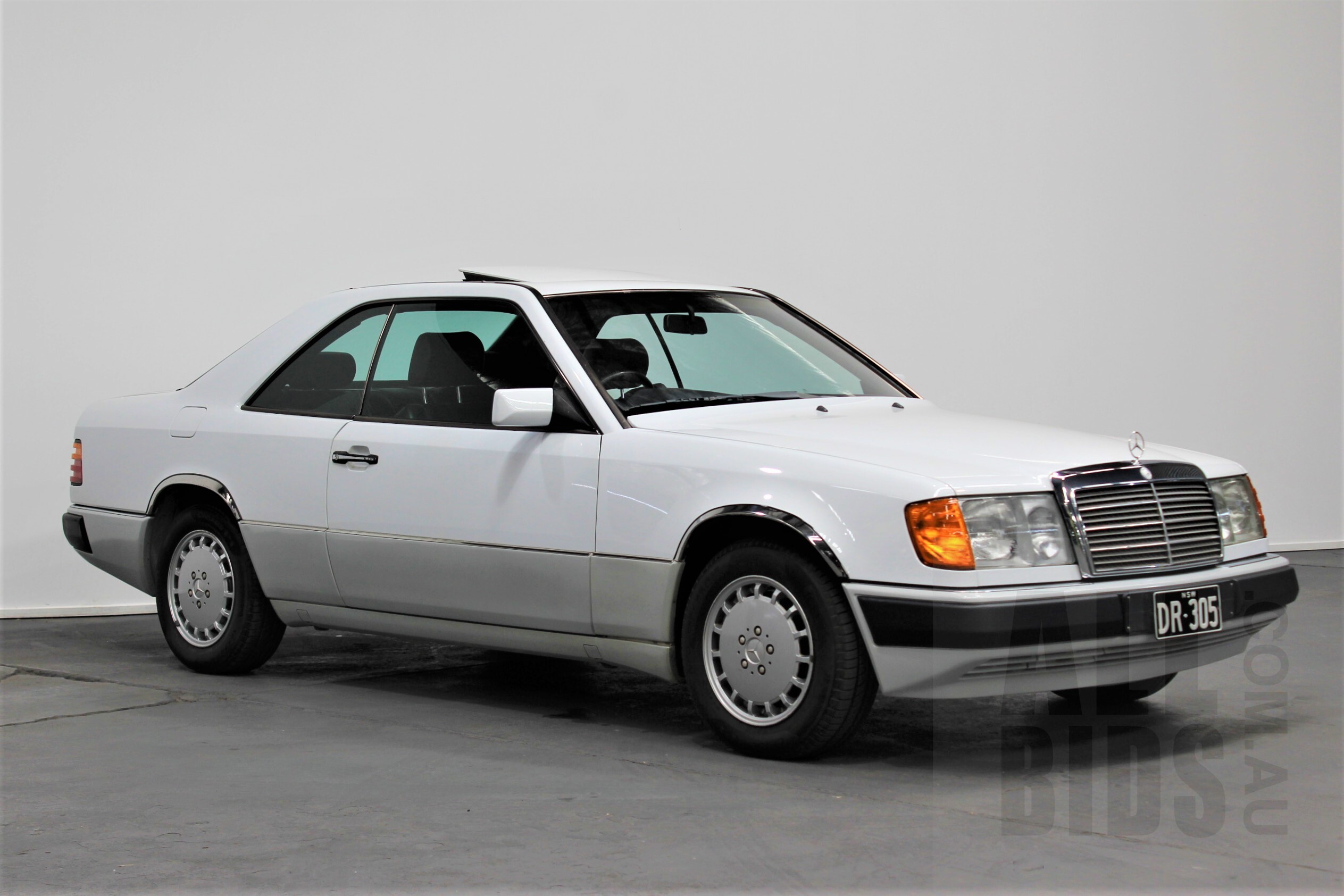 3/1990 Mercedes-Benz 300Ce-24 W124 - Lot 1290091 | Allbids