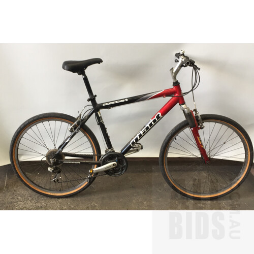 Giant boulder hot sale hybrid bike