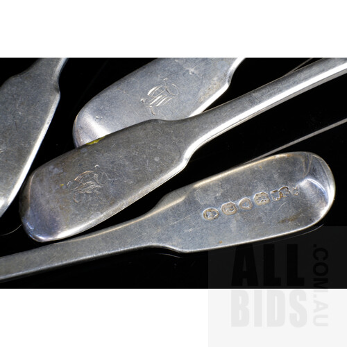 Four Georgian Sterling Silver Serving Spoons, London 1830 and Edinburgh 1820, 170g