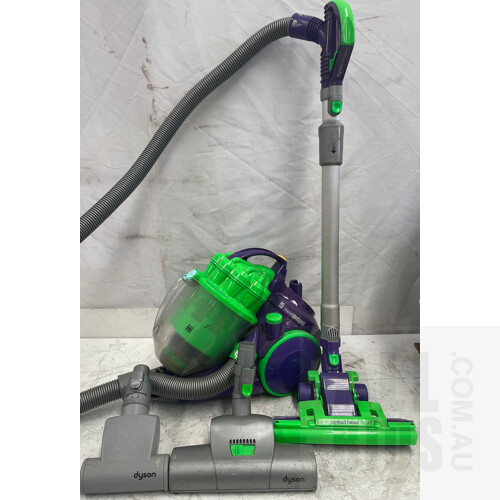Dyson Vacuum Cleaner Lot 1332421 | ALLBIDS