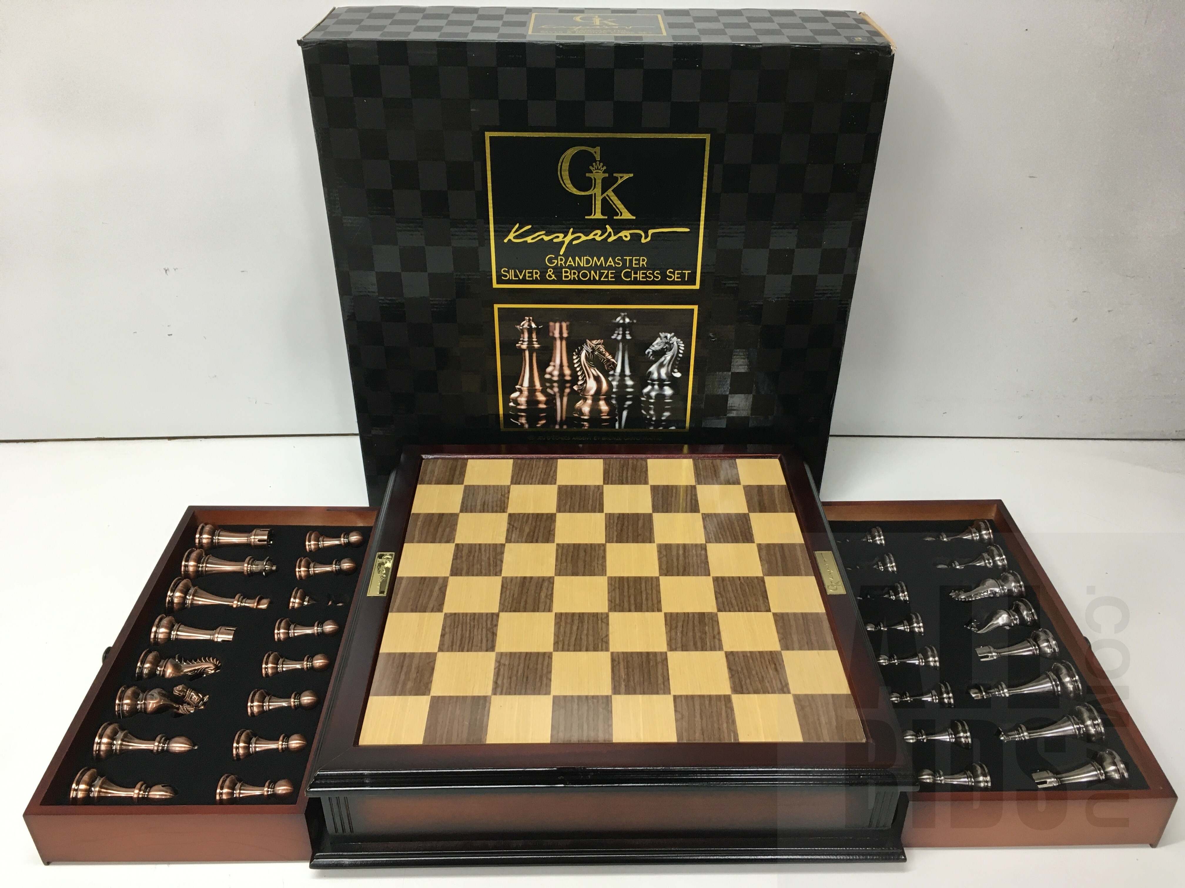 KASPAROV Grandmaster Silver & Bronze Chess Set - Products